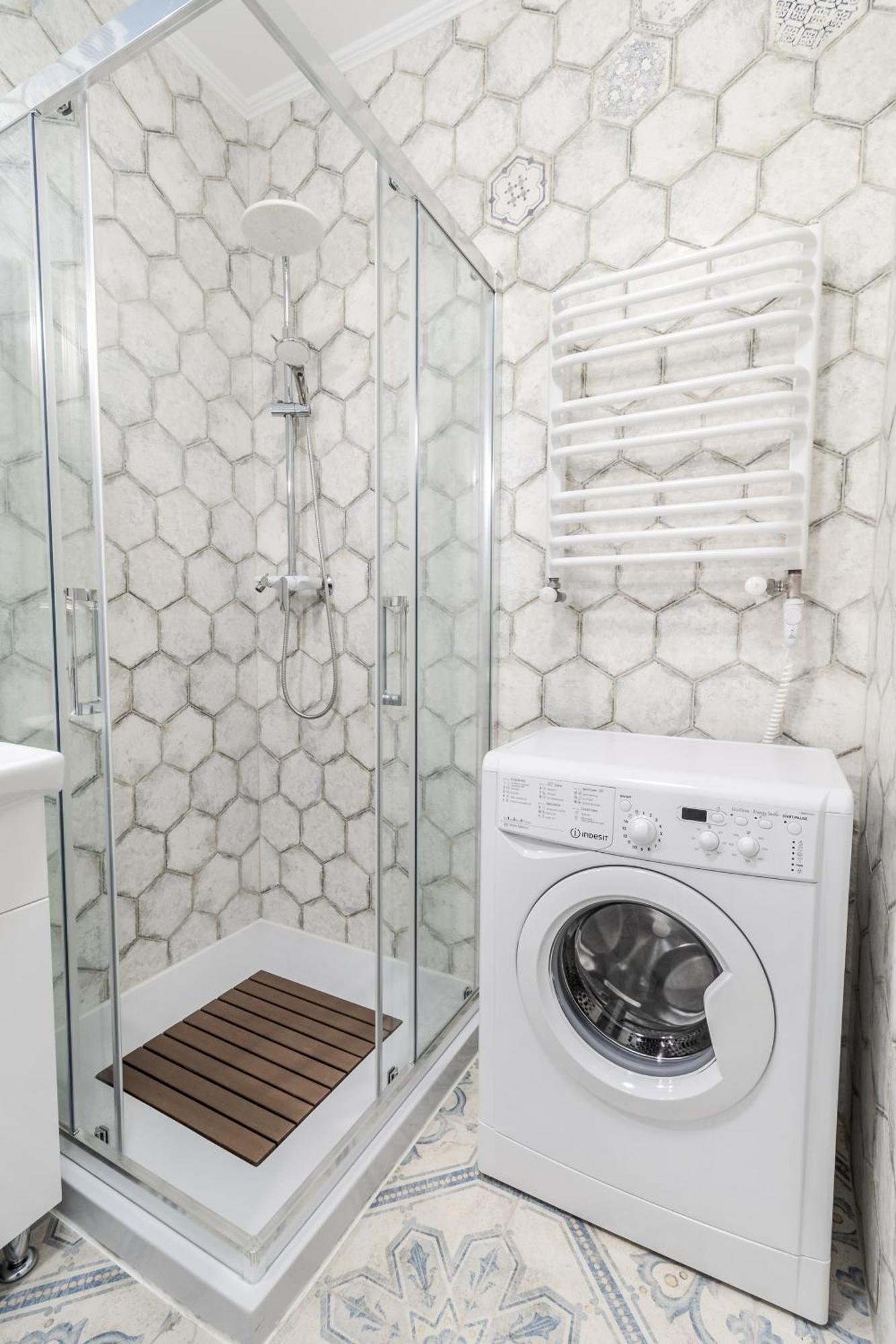 Inshiapartments On Hazova Str 4 Lviv Exterior photo